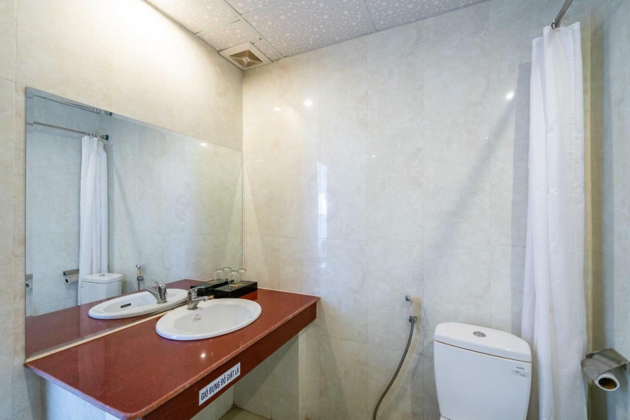 Oyo 375 Hoa Binh Hotel Đà Nẵng Kültér fotó