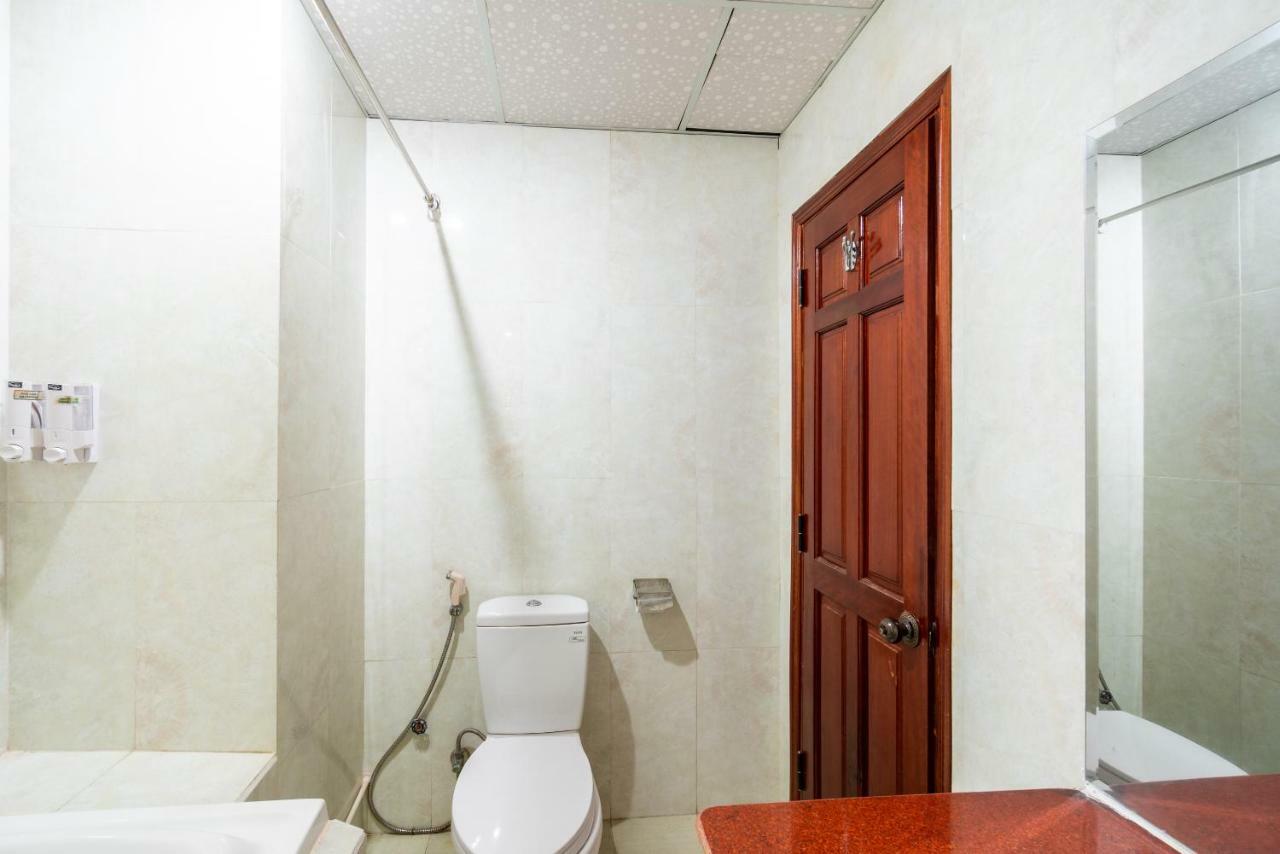 Oyo 375 Hoa Binh Hotel Đà Nẵng Kültér fotó